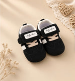 Give your little explorer the perfect blend of comfort and style with these premium pre-walker baby shoes from Moms & Mini Mart