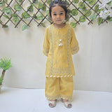 Grill's 2 pcs Suit Loan Summer "Experience the Art of Embroidery: Two-Piece Loan Solutions for the Discerning